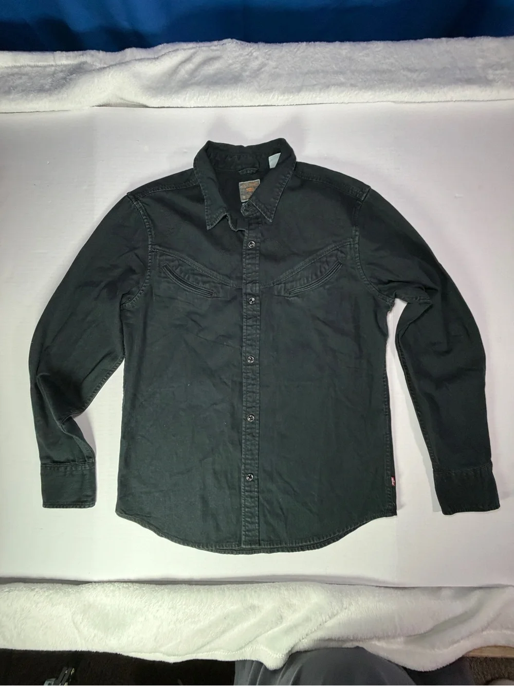 EUC Levi's Black Men's Casual Button-Down Shirt